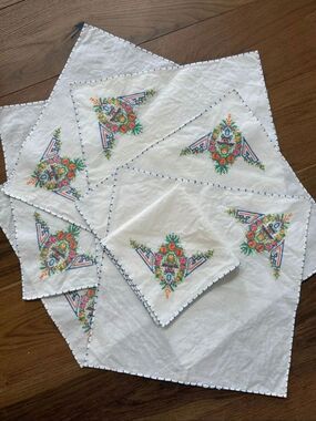 8 Vintage Embroidered Colorful Crosstitch Ivory Muslin 16” Square Napkins